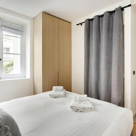 Appartamento Pantheon De Fastueux & Familiale parking Parigi